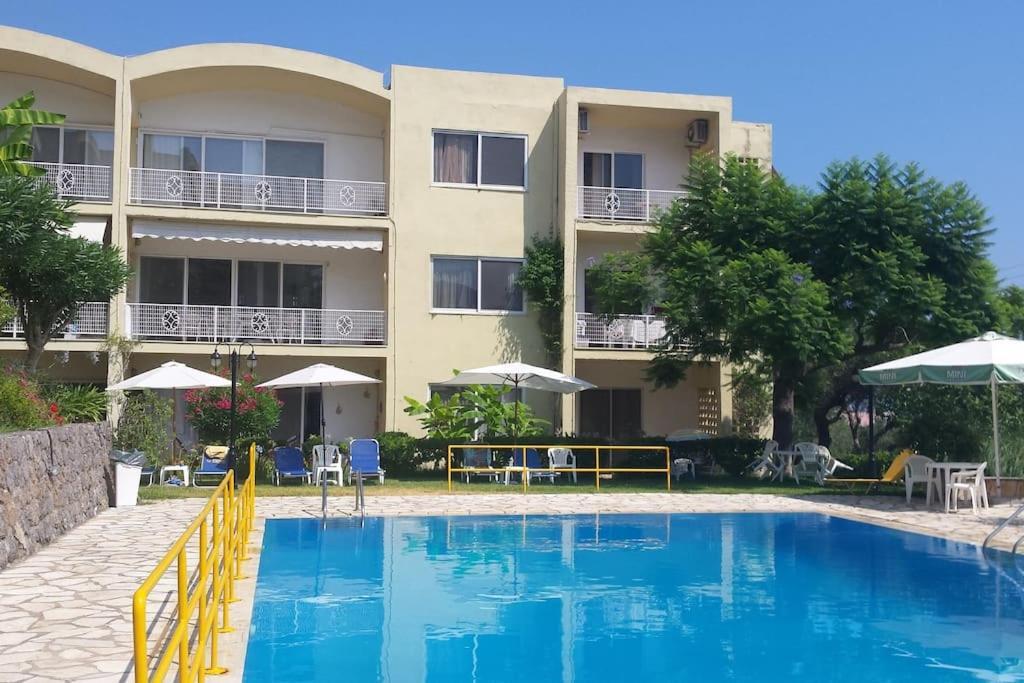 Sea View Apartment With Swimning Pool 梅松吉 外观 照片