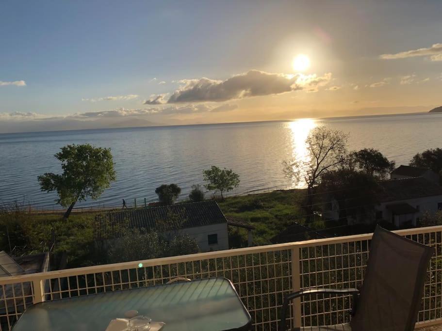 Sea View Apartment With Swimning Pool 梅松吉 外观 照片