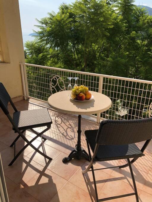 Sea View Apartment With Swimning Pool 梅松吉 外观 照片